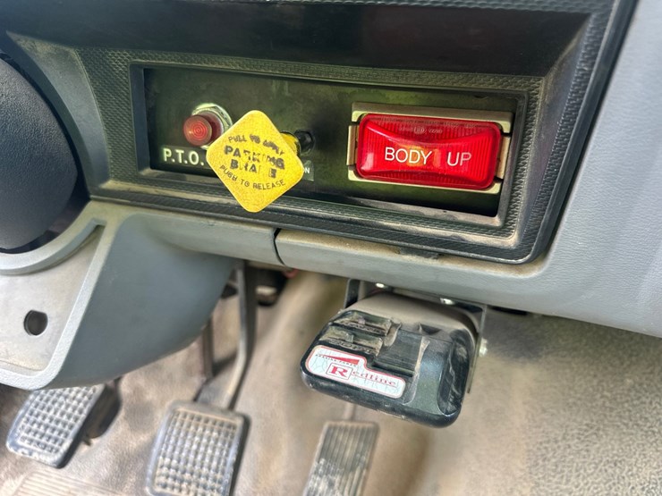 #61462-•-1995-ford-f-series-single-axle-dump-truck-image-29