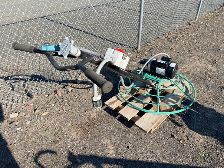 mq-whiteman-electric-concrete-finisher-image-4