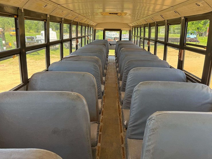 2008-thomas-saf-t-liner-c2-image-15