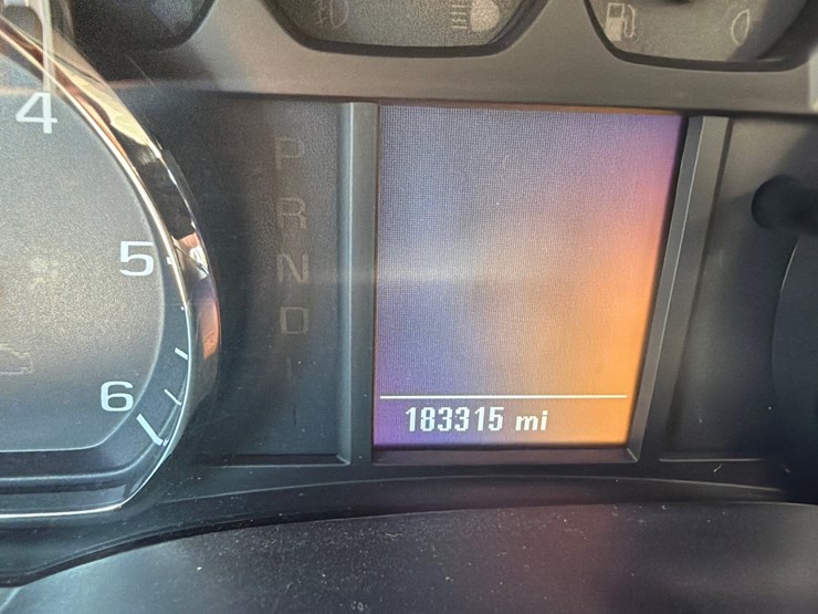 2018-chevrolet-silverado-1500-image-23