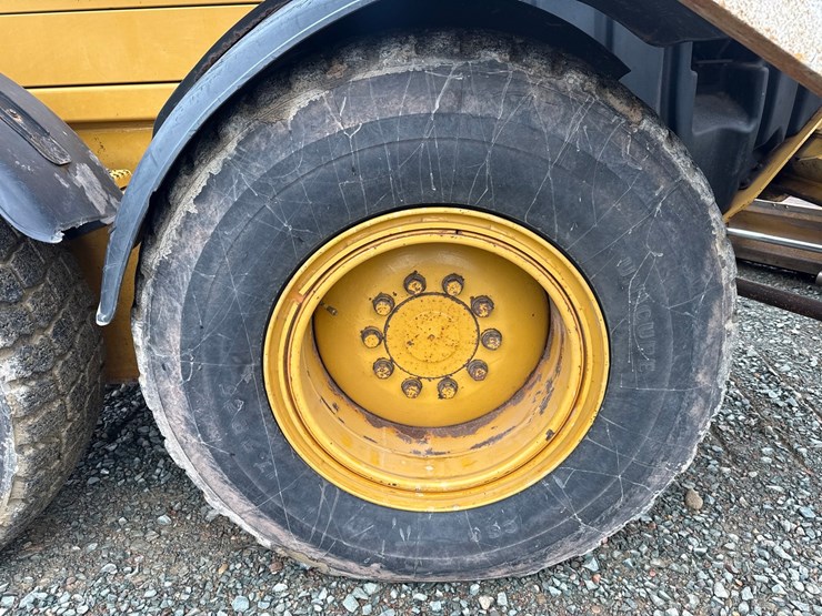 caterpillar-160m-awd-image-127