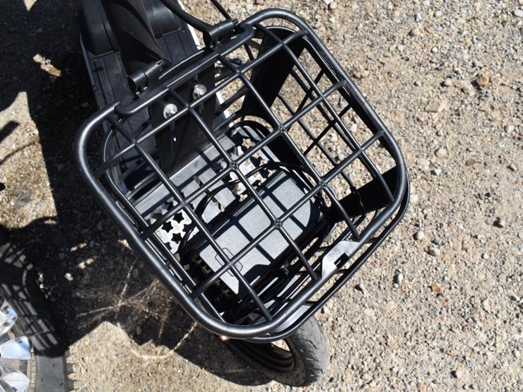 electric-scooter-(no-serial-#-found)-image-3