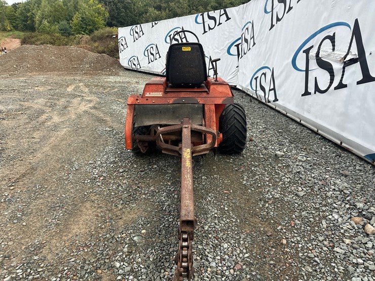 ditch-witch-2200-image-4