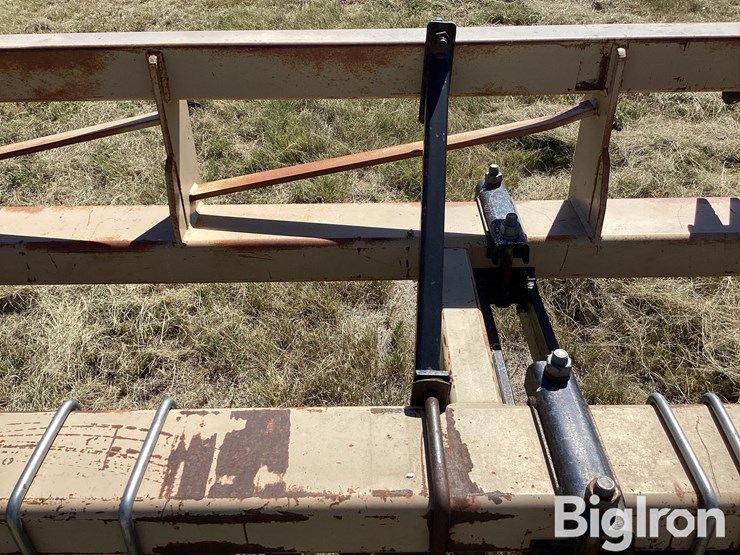 hamby-13-row-32’-sand-fighter-bar-image-18