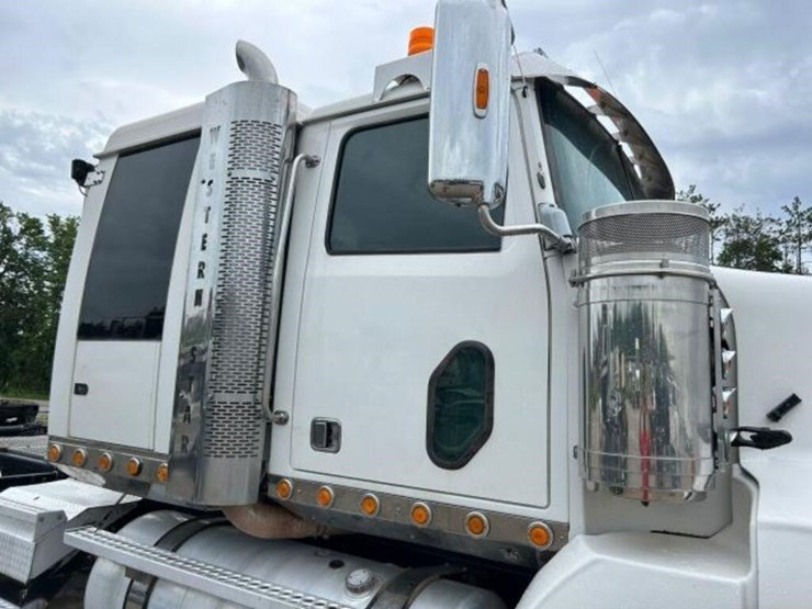 2007-western-star-4900ex-image-47