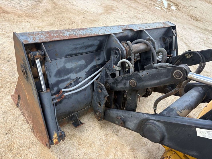 2000-caterpillar-426c-it-image-8