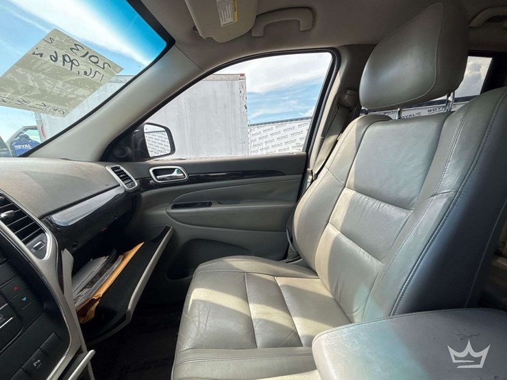 2013-jeep-grand-cherokee-image-16
