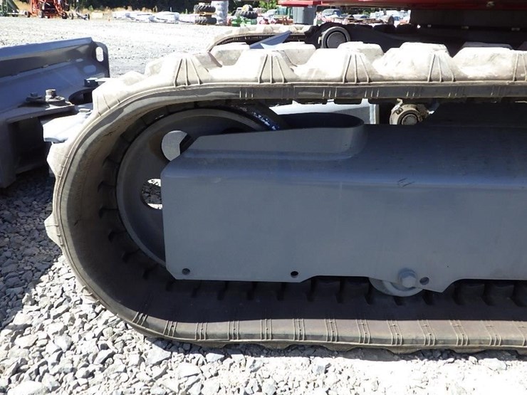 takeuchi-tb335r-image-14