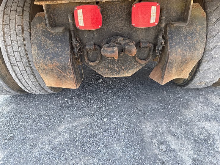 #263-•-2009-international-7500-workstar-tri-axle-dump-truck-image-18