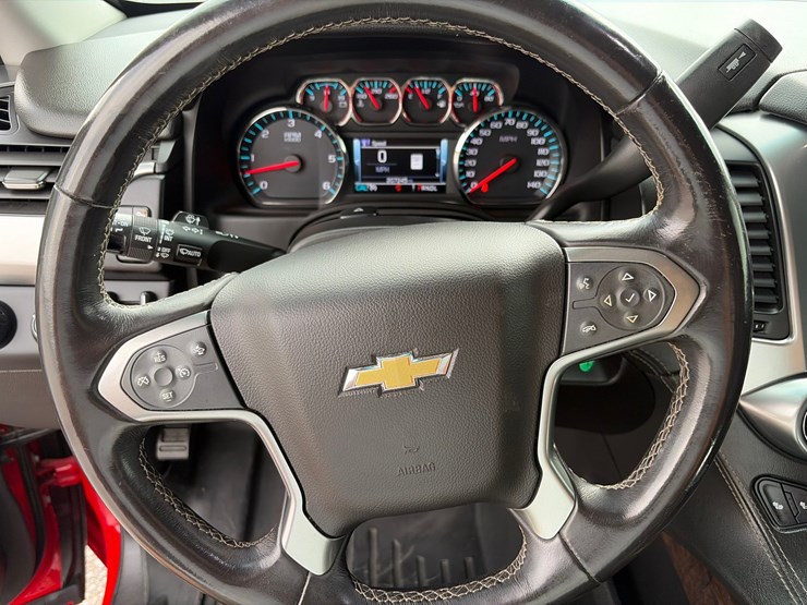 2018-chevrolet-tahoe-lt-image-21
