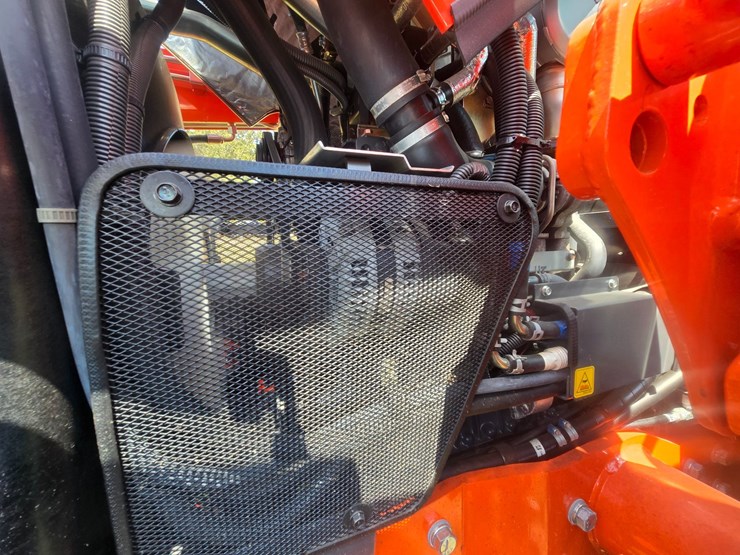 kubota-m6-111-image-29