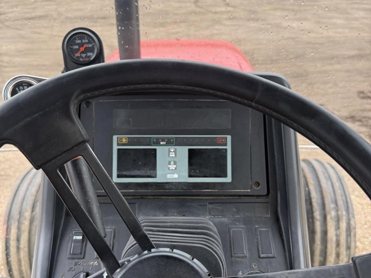 case-ih-5240-image-9