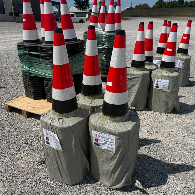 #591 • LOT OF (60) 27" SAFETY CONES