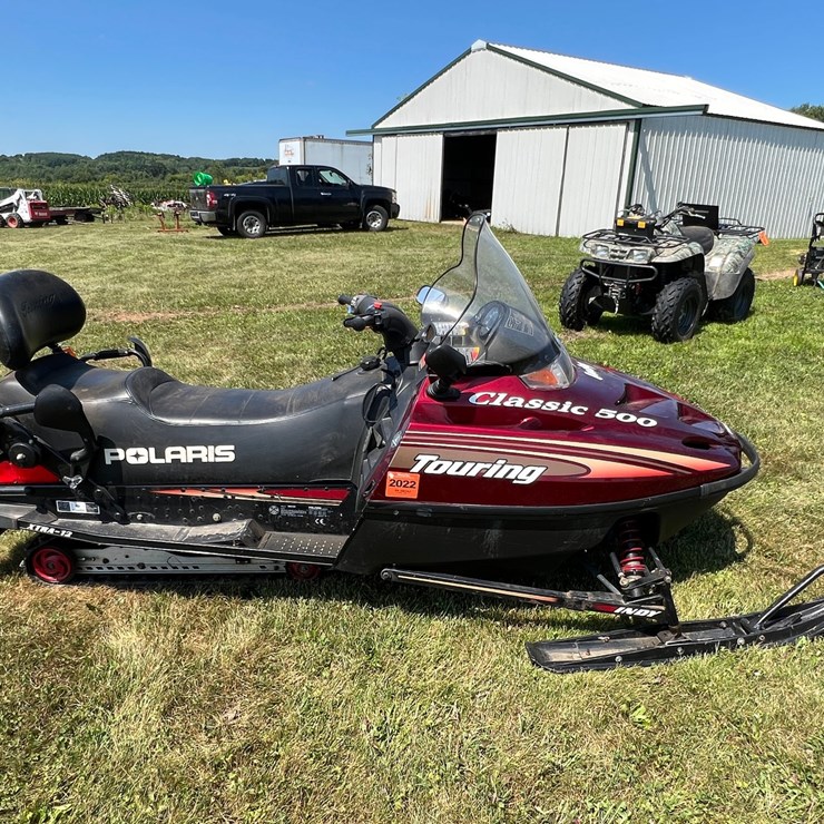 #122 • Polaris Indy 500 Classic Touring Snowmobile