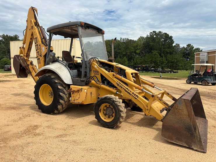 new-holland-555e-image-4