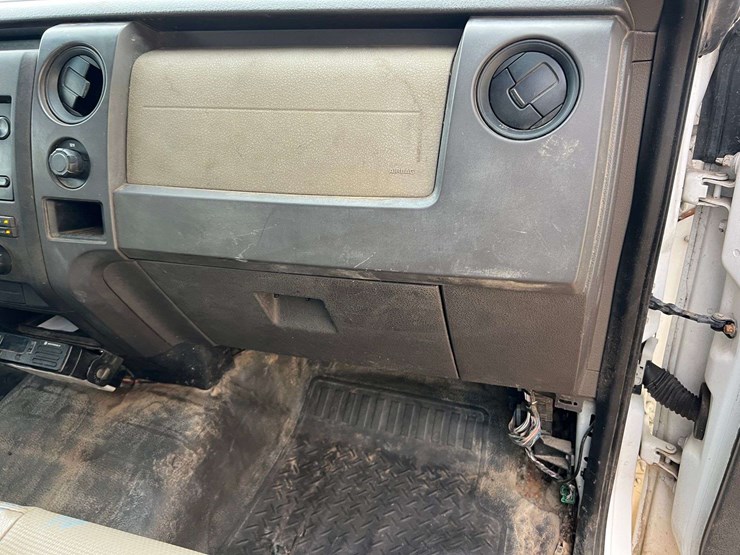 2010-ford-f150-image-39