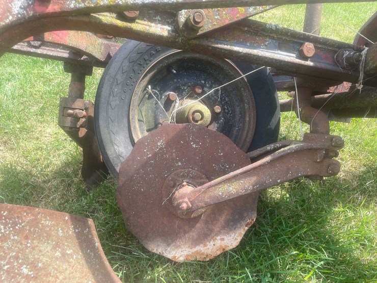 #1638-•-3-bottom-moldboard-plow-image-15