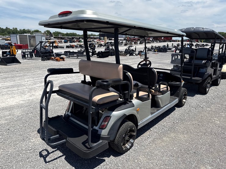 #190-•-star-ev-6-passenger-golf-cart-image-3