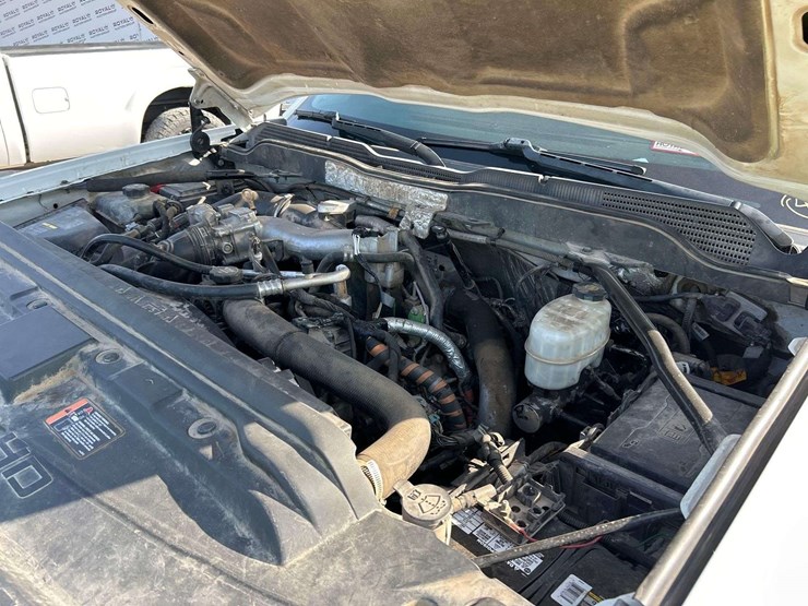 2016-chevrolet-silverado-3500-image-7