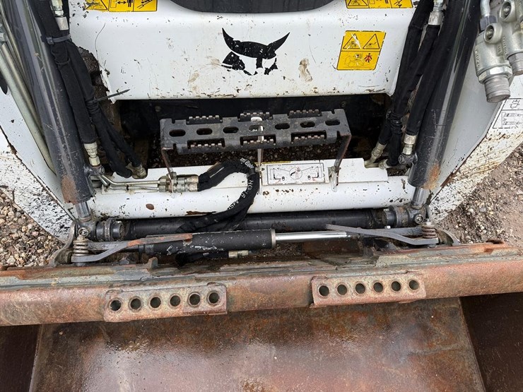 2024-bobcat-t450-image-9