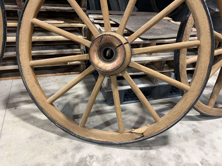 (4)-wooden-wagon-wheels-image-15