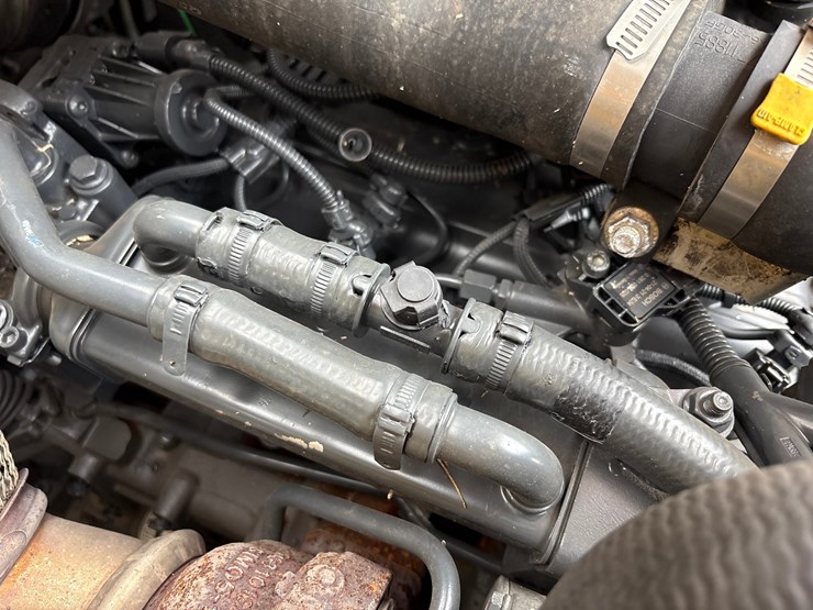 2019-new-holland-l228-image-46