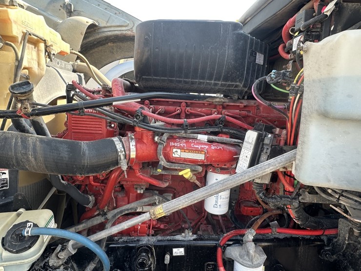 2015-freightliner-coronado-122-sd-image-22