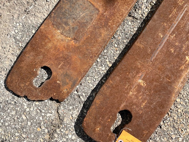 #9010-•-pair-of-forklift-forks-(shed)-image-2