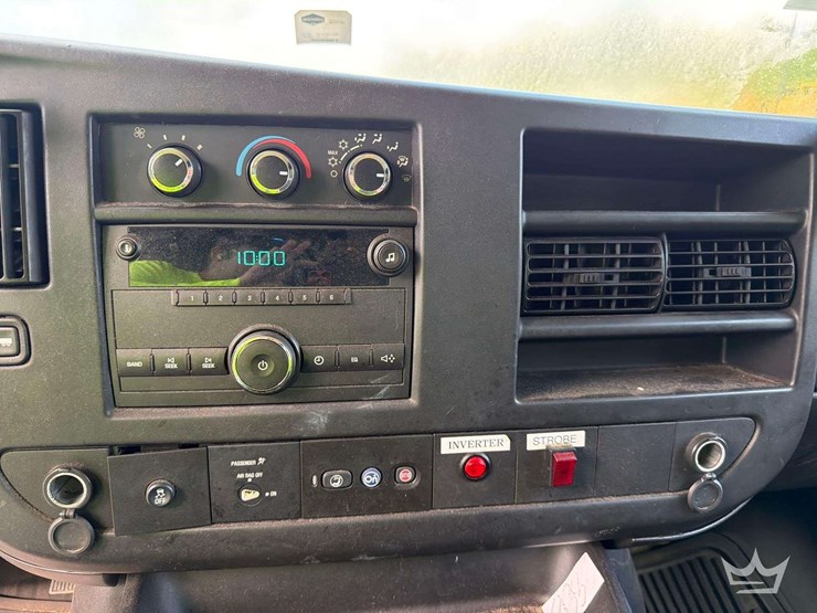 2014-chevrolet-express-g2500-image-7