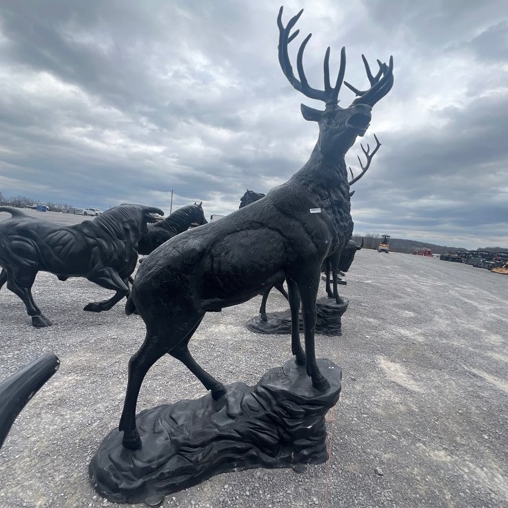 #403 • MAJESTIC ELK STATUE