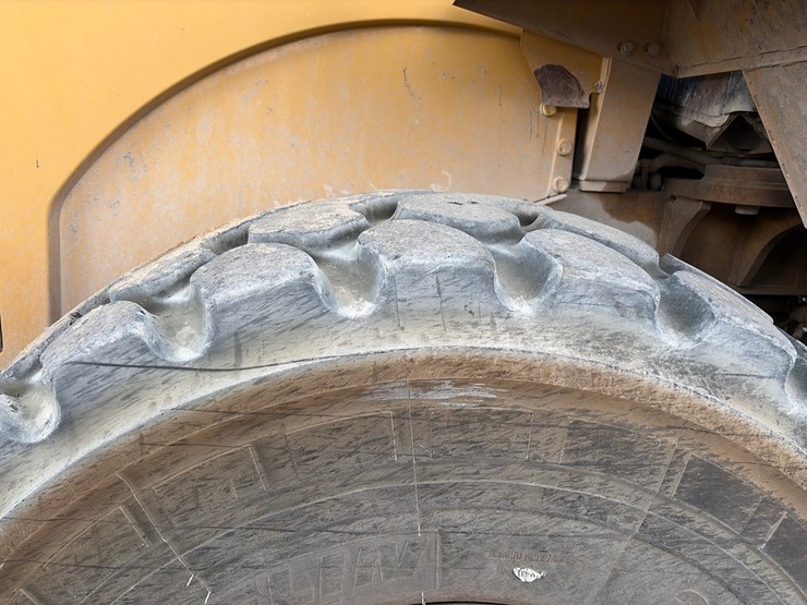 2004-caterpillar-972g-image-9