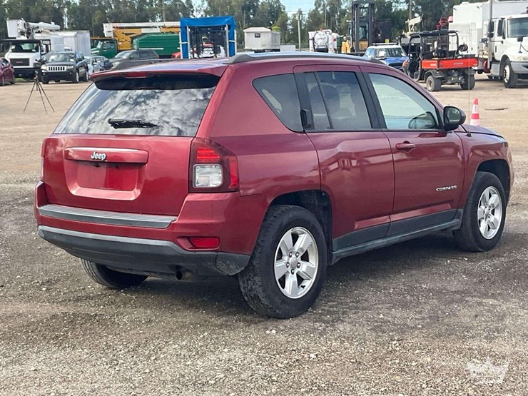 2014-jeep-compass-image-3