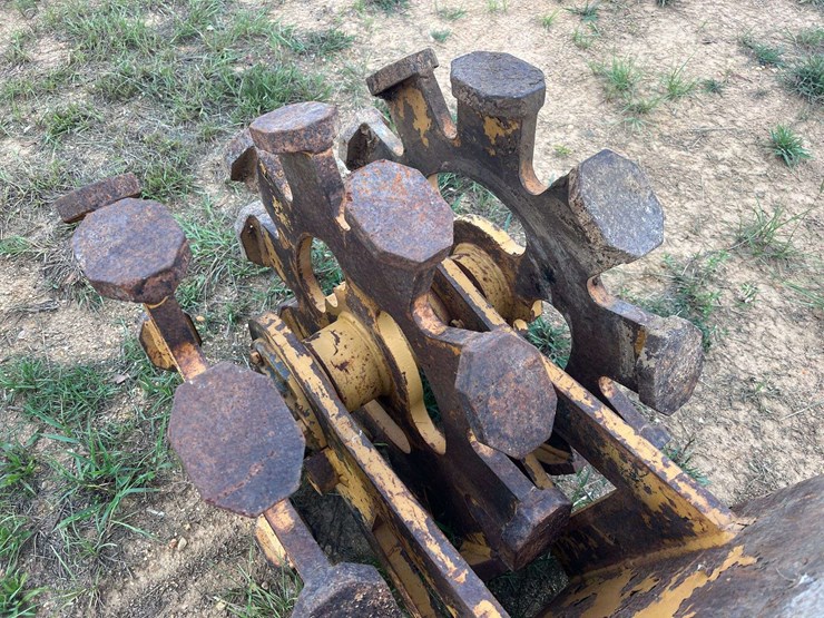 caterpillar-416-image-9