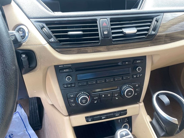 2014-bmw-x1-4-door-mpv-(177,538-miles)-image-13