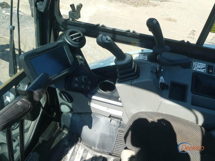 2022-bobcat-e35-image-11
