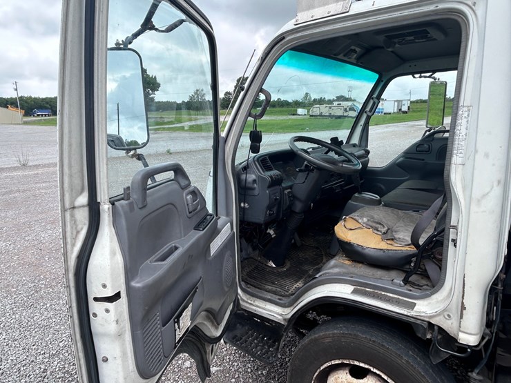 #230-•-2007-isuzu-refrigerated-16’-box-truck-image-20