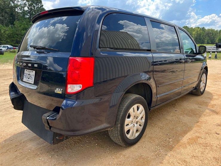 2016-dodge-grand-caravan-image-3