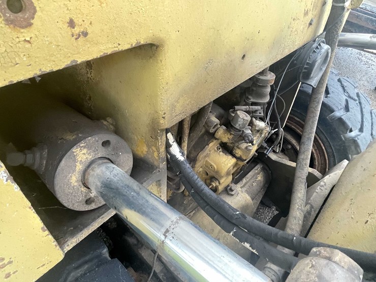 #10490-•-yale-fork-lift-image-19