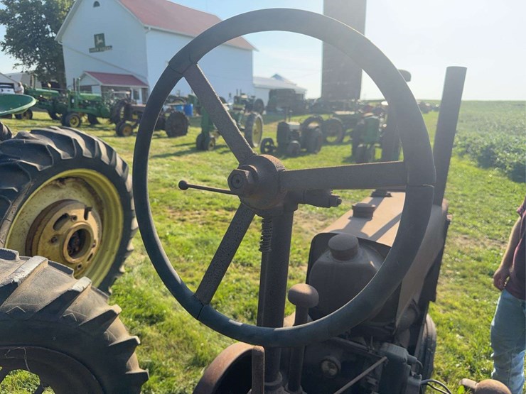 john-deere-b-image-32