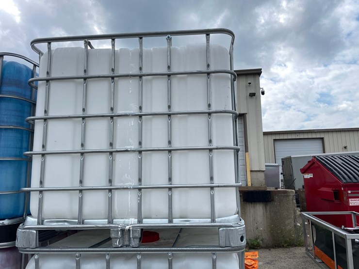 #9027-•-(2)-275-gallon-ibc-caged-totes-(of)-image-6