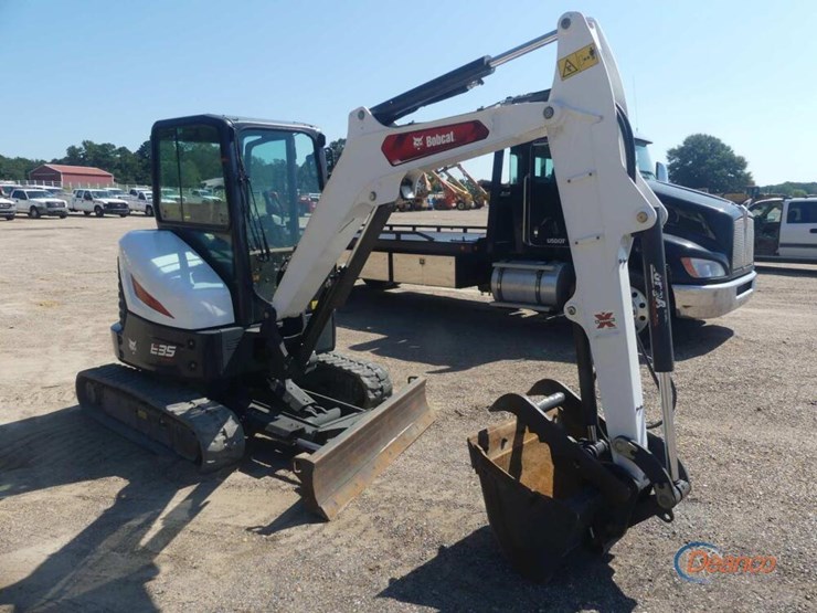 2022-bobcat-e35-image-2