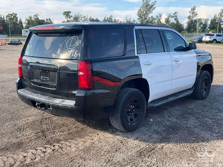 2019-chevrolet-tahoe-image-3