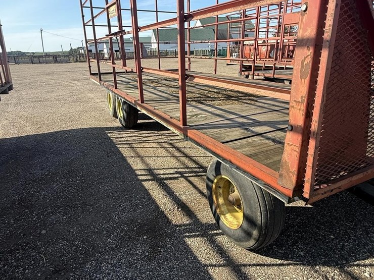 #109-•-20'-gruett's-tandem-bale-rack-image-2