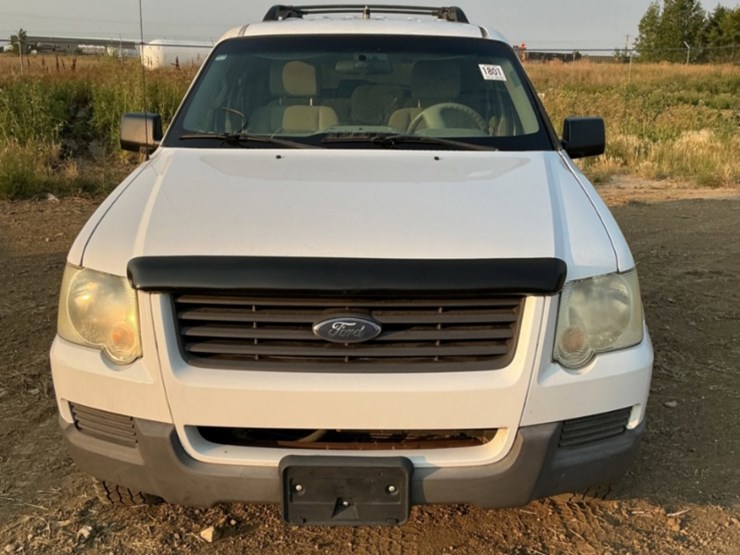 2006-ford-explorer-image-2