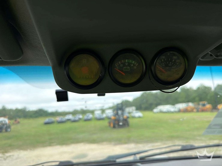 2011-ford-f650-image-12