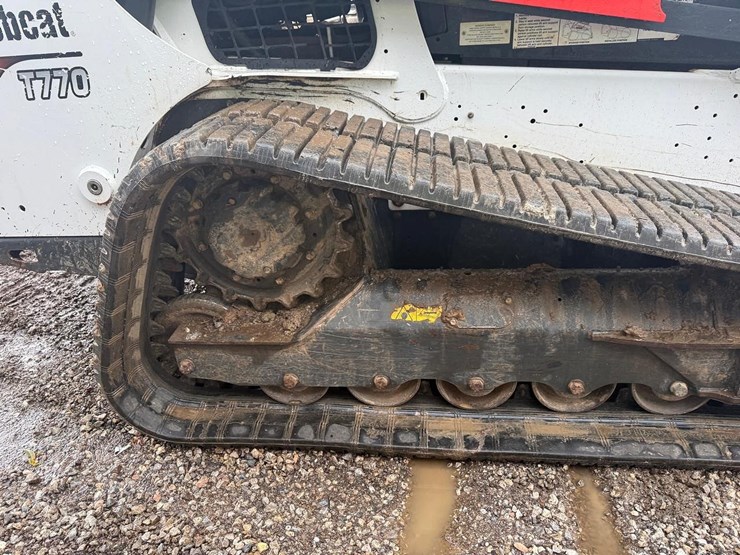 bobcat-t770-image-13