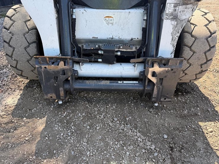 2023-bobcat-s740-image-9