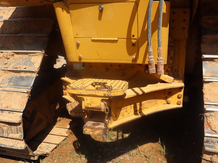 2014-caterpillar-d6n-image-14