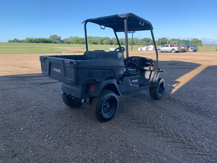 tracker-ox-400-utv-image-12
