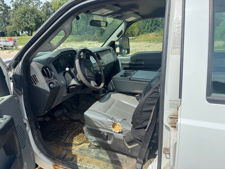 2012-ford-f350-image-45